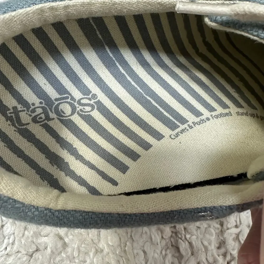 Taos Star Women's Canvas Sneaker 9.5 Lake Blue Removable Footbed Lace Up Coastal